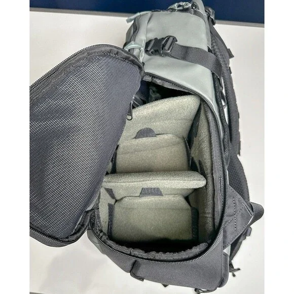 Wandrd Stratus Photo 18L Backpack (Excellent) - Wasatch Green